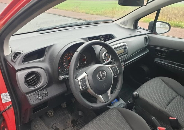 Toyota Yaris cena 20909 przebieg: 185000, rok produkcji 2012 z Sieradz małe 436
